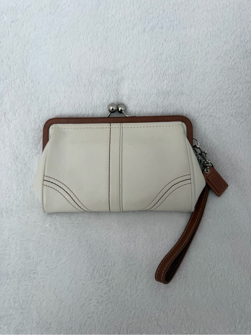 Coach Vintage Leather Soho Kisslock Framed Clutch